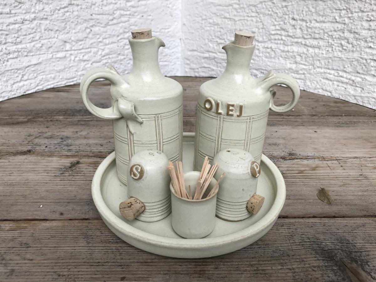 kaO0w6Nl-FineWines_CentenaryHill_Shiraz_43x2