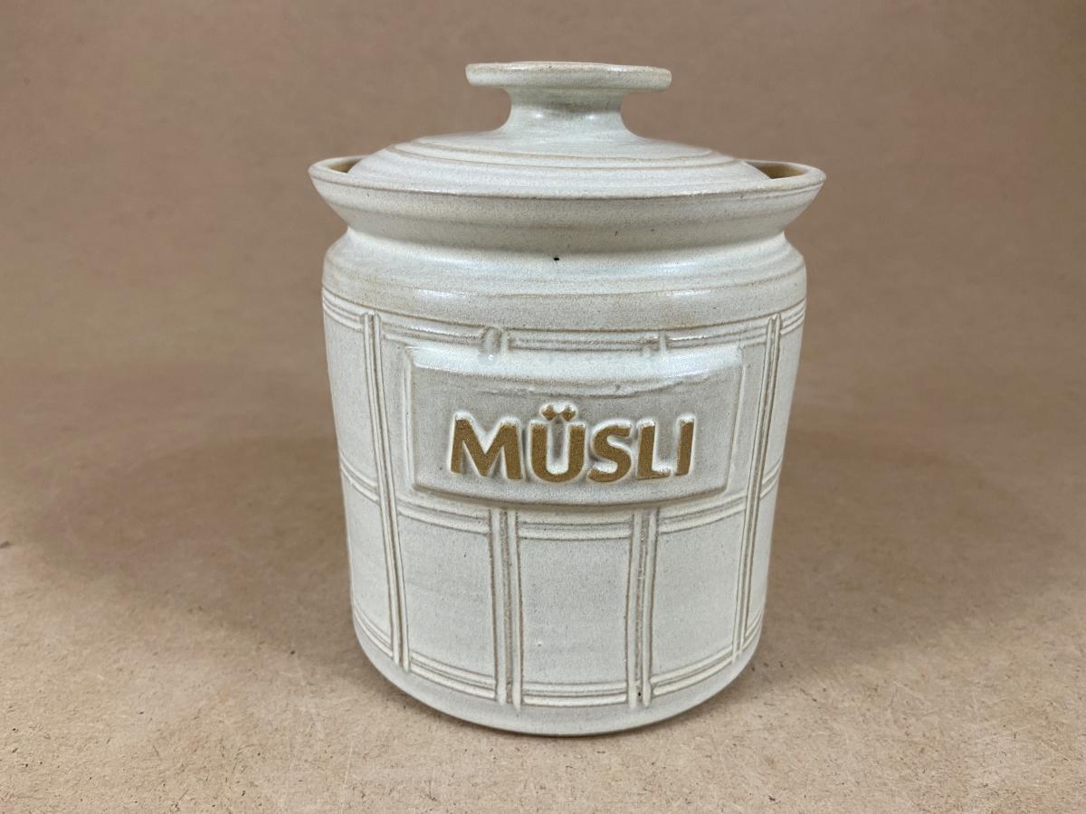 kaO0w6Nl-FineWines_CentenaryHill_Shiraz_43x2